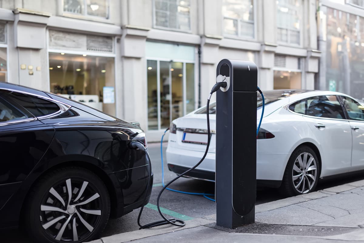 Monitorización Avanzada De Baterías De Vehículos Eléctricos Con Dispositivos De Lectura De Datos Obd